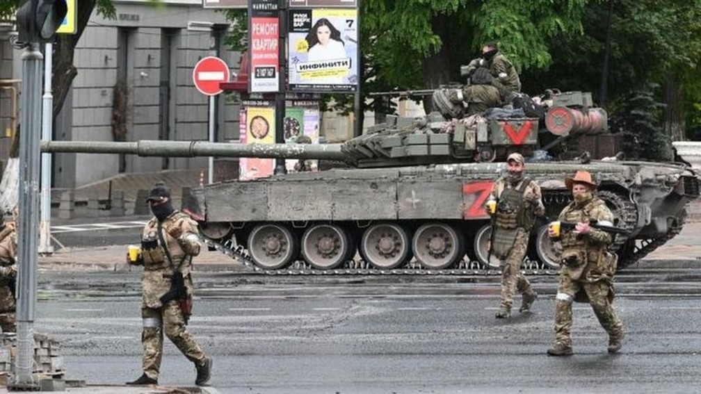Membros do Grupo Wagner chegaram a Rostov-on-Don na madrugada de sábado e recuaram após acordo — Foto: Reuters