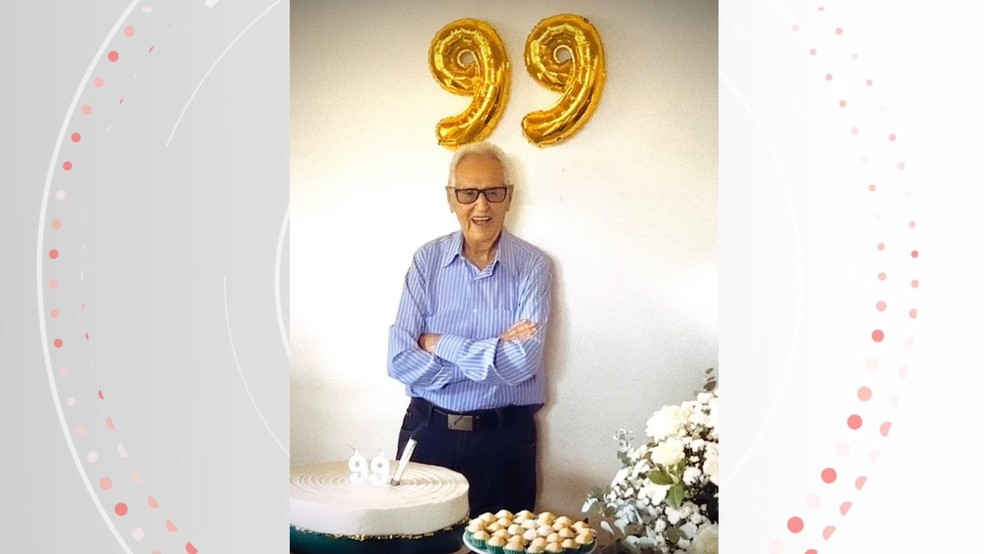 Nahim Alcure completou 99 anos esse ano e fez questão de devolver toalha que levou de hotel no Espírito Santo — Foto: Reprodução/Redes sociais