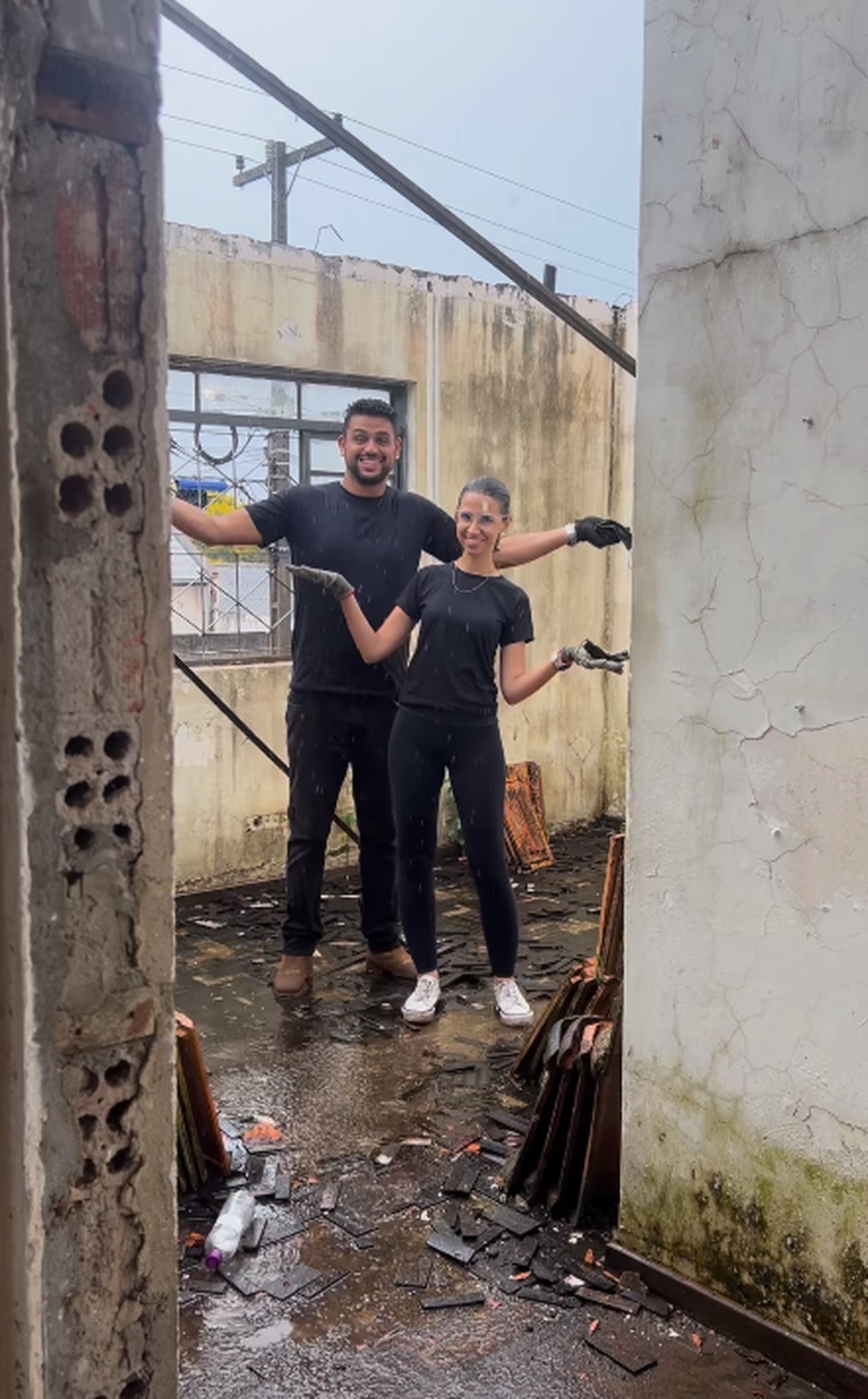 Nina e Wender decidiram começar a reforma com as próprias mãos — Foto: Arquivo pessoal