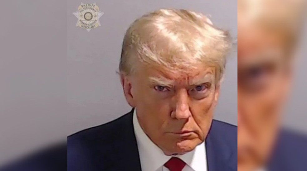 Polícia divulga 'mug shot' de Donald Trump — Foto: Fulton County Sheriff's Office/Handout via REUTERS