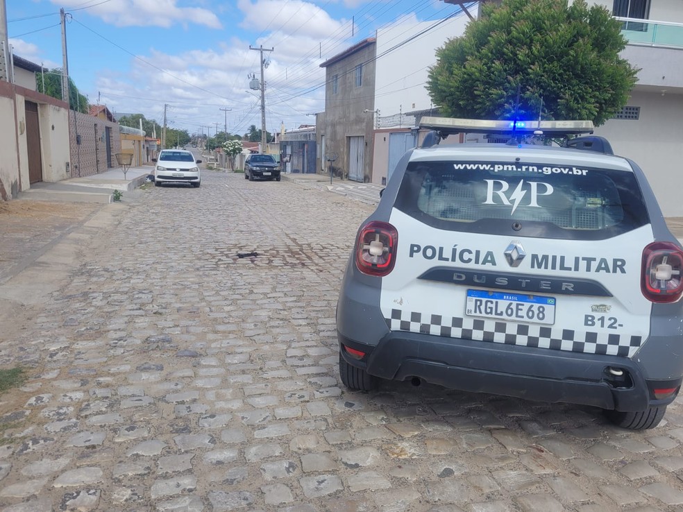 Adolescente foi baleado no bairro Sumaré, em Mossoró — Foto: Flávio Soares/Inter TV Costa Branca