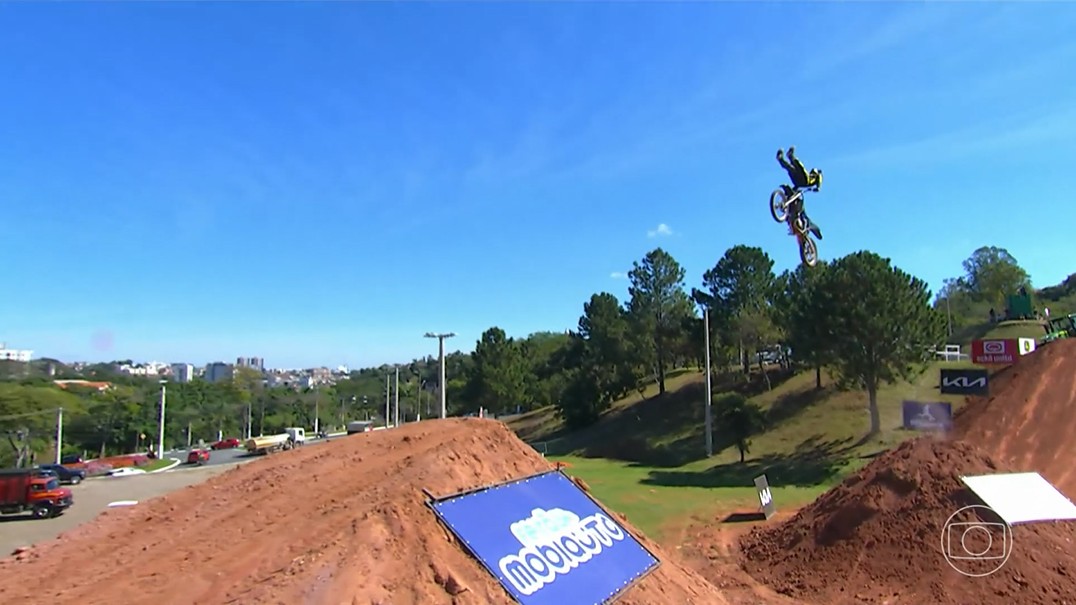 'Moto Roça': Esporte Espetacular transmite ao vivo a primeira edição de desafio com os maiores nomes do motocross