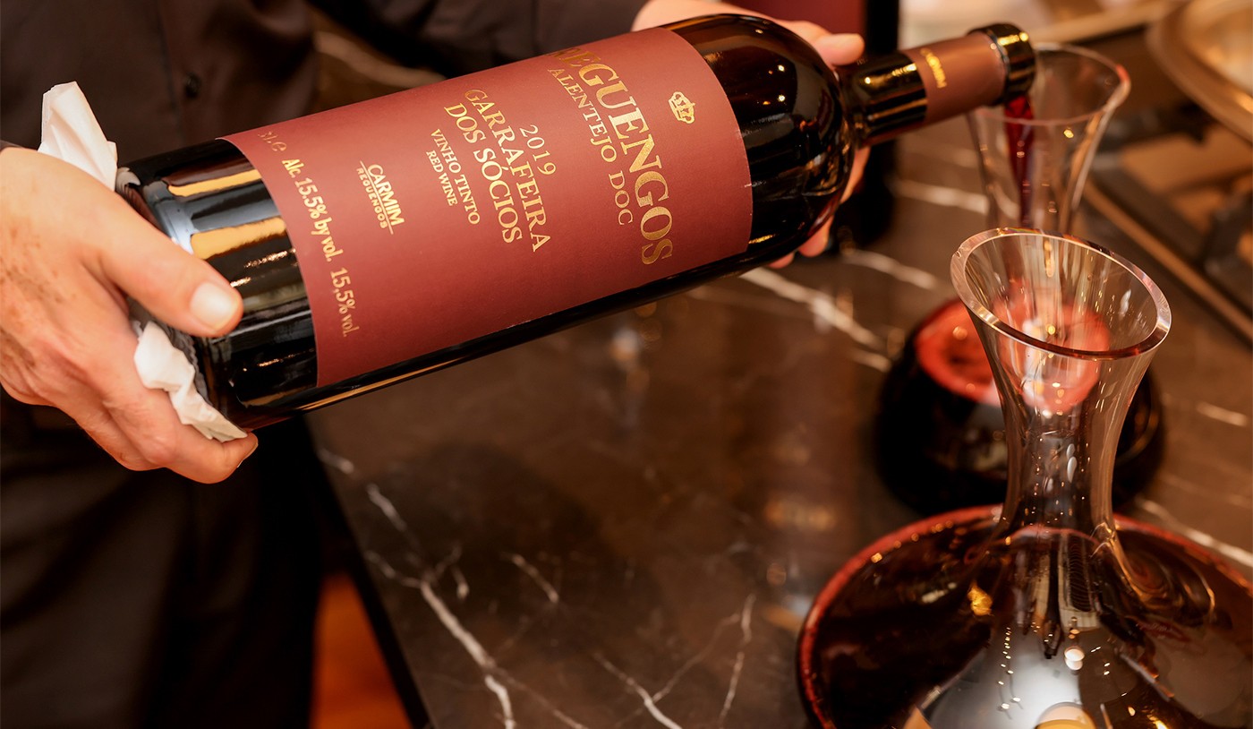 5 vinhos superpremiados em 2025 para presentear no Natal