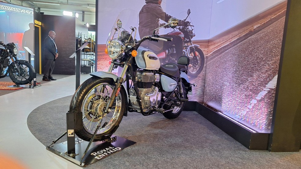 Royal Enfield Meteor 350 Aurora Blue — Foto: Vinicius Montoia | g1
