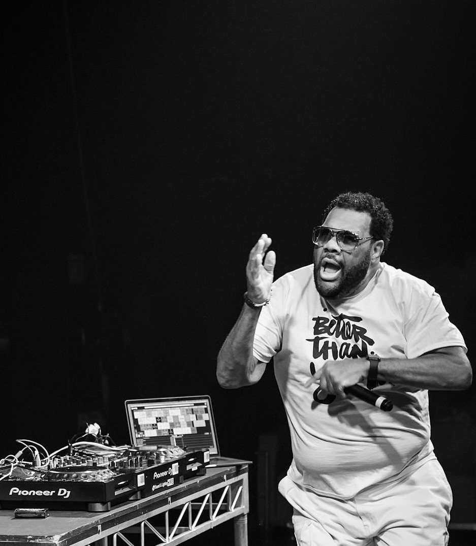 Fatman Scoop, rapper e produtor musical, morre aos 53 anos