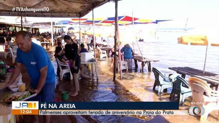 Palmenses aproveitam o feriado para almoçar nas praias da cidade