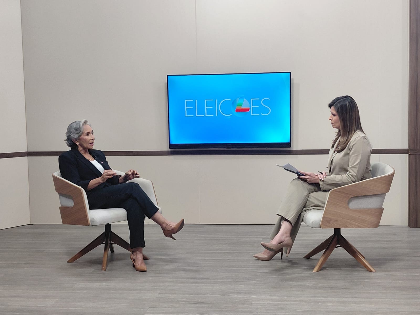 Araceli Lemos (Psol) propõe criar salário mínimo regional de R$ 2,2 mil e romper contrato de concessão da água no Pará