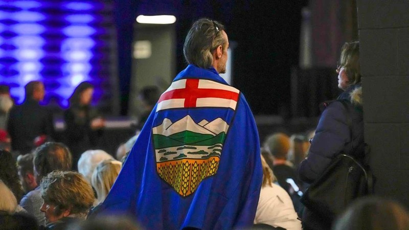 Quanto a província de Alberta gera de riqueza para o Canadá e o que aconteceria se ela conquistasse a independência?