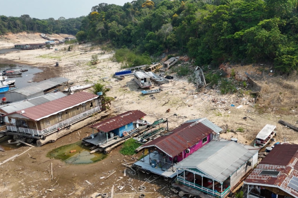 Em destaque: Seca do Rio Negro dificulta transporte em Manaus e ribeirinhos enfrentam caminhadas de até 2 km