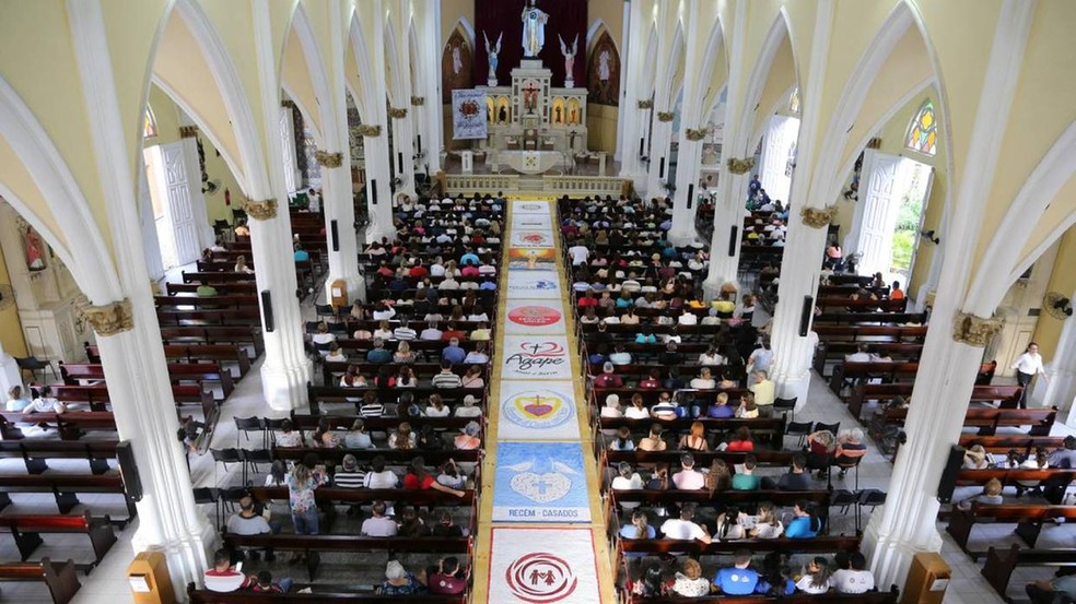 Celebração do Corpus Christi com tapetes ornamentados, em Fortaleza — Foto: Thiago Gadelha/SVM