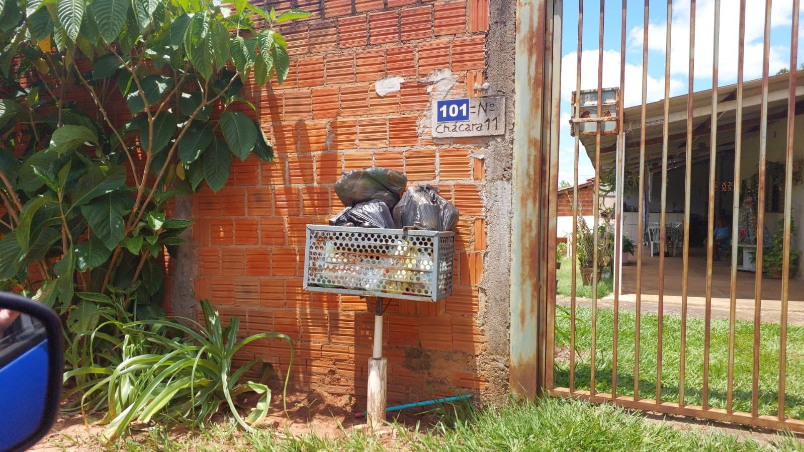 Moradores reclamam que estão sem coleta de lixo desde a semana passada em bairros de Rio Preto