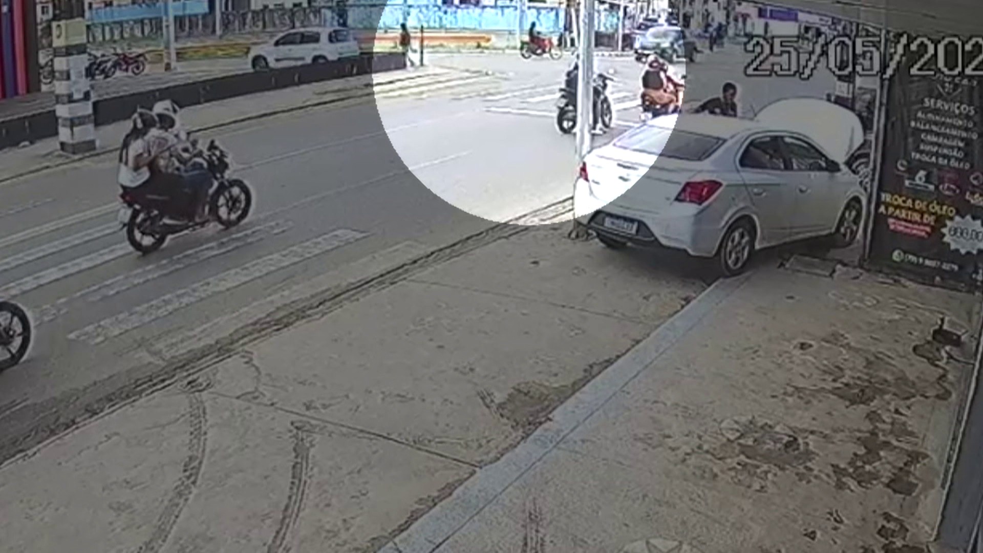 VÍDEO: câmera flagra acidente que resultou na morte de motociclista em Aracaju