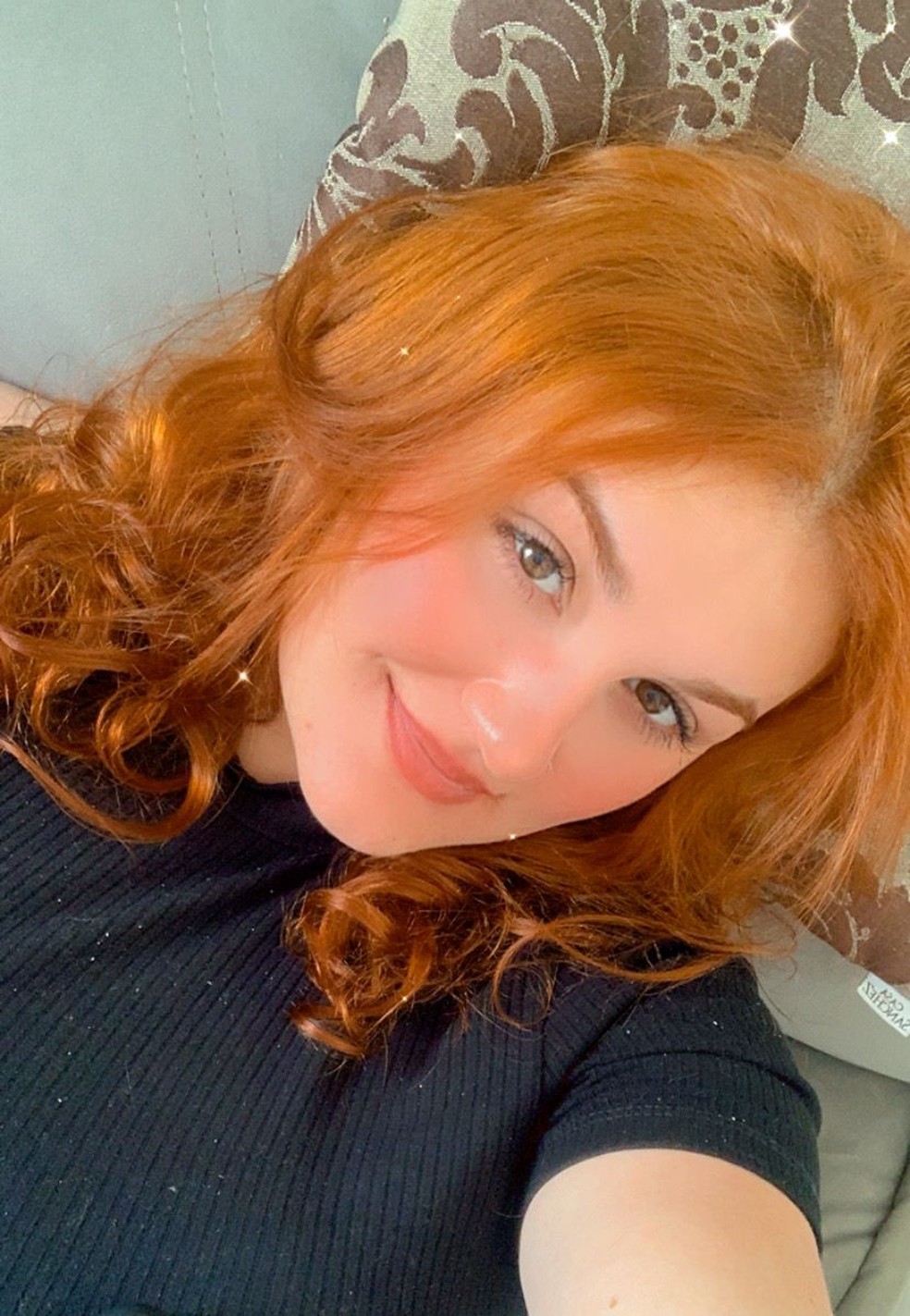 Estudante Letícia Ortega descobriu que mármore de sua mesa foi uma lápide de túmulo — Foto: Arquivo Pessoal