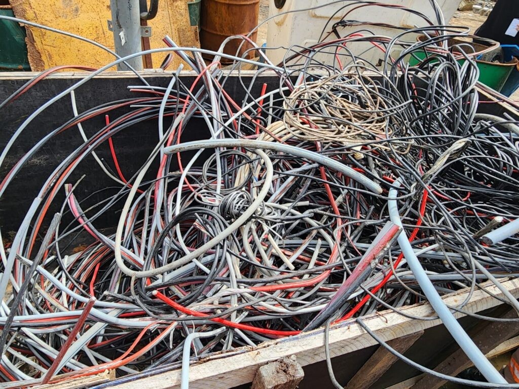 Operação contra furto de cobre prende comerciante e recupera cabos de R$ 10 mil no Amapá