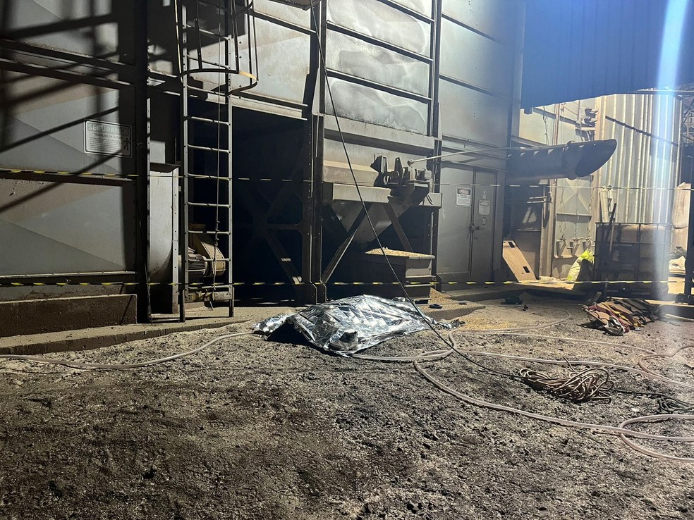 Homem morre e outro fica gravemente ferido após explosão em secador de grãos, em Assis Chateaubriand — Foto: Arquivo pessoal