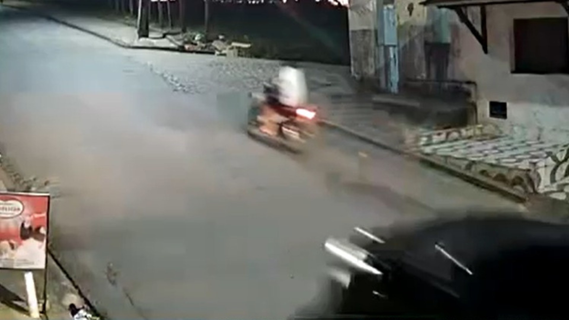VÍDEO: Homem é morto a tiros na frente da filha de 2 anos em AL; polícia ouve testemunhas