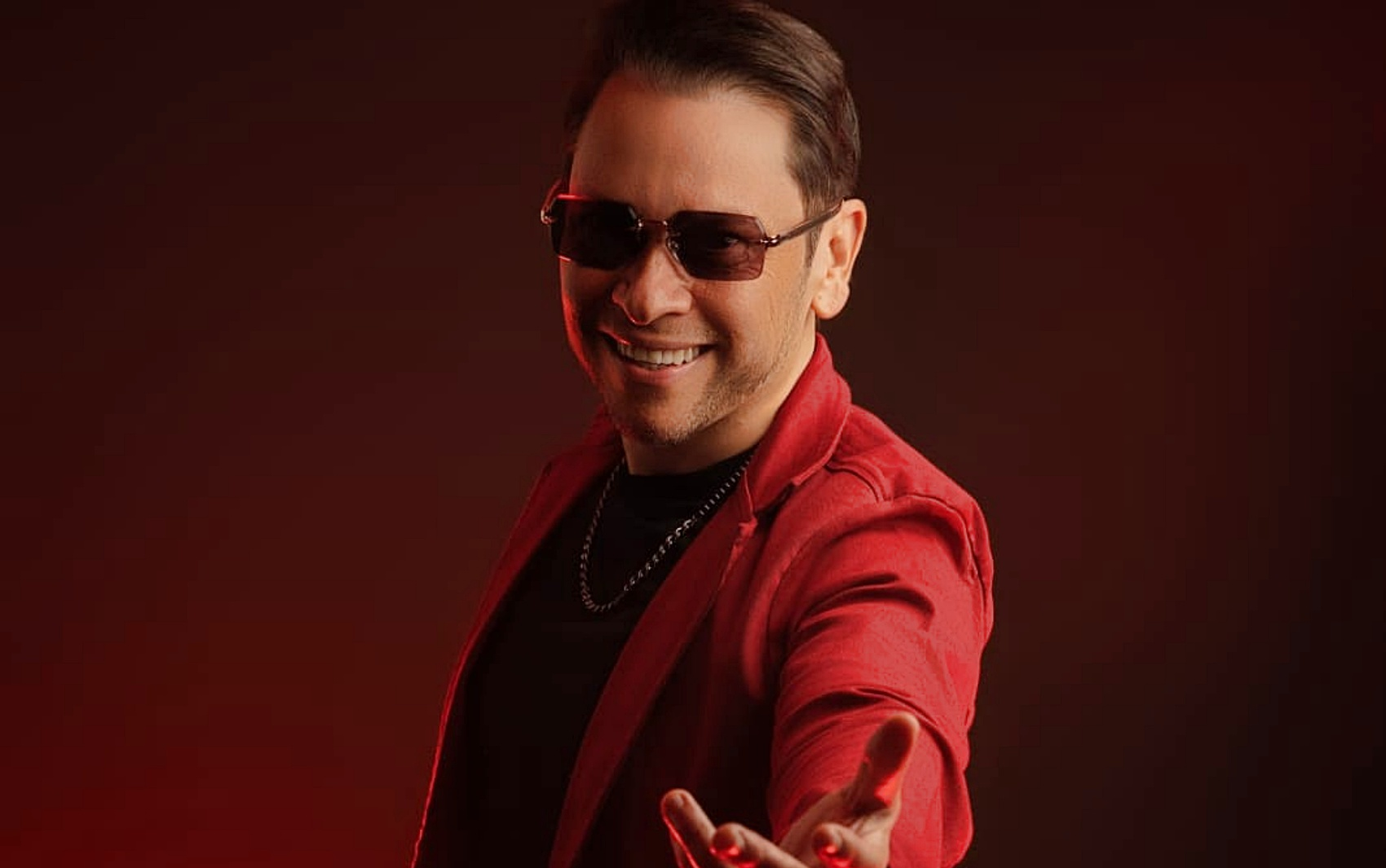 Conheça Celsinho Voxl, finalista do 'ÉPra Cantar - Dia do Rock', e ouça a música