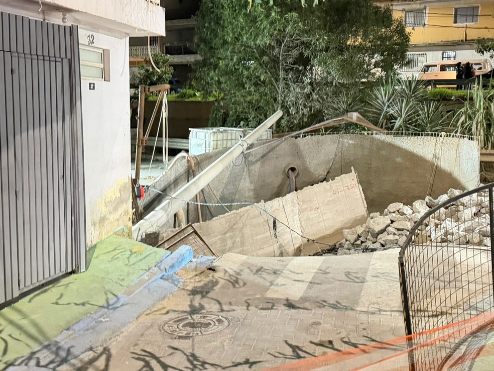 cratera-osasco-2- Sabesp conclui reparo de cratera em Osasco; três casas seguem interditadas e moradores recebem auxílio