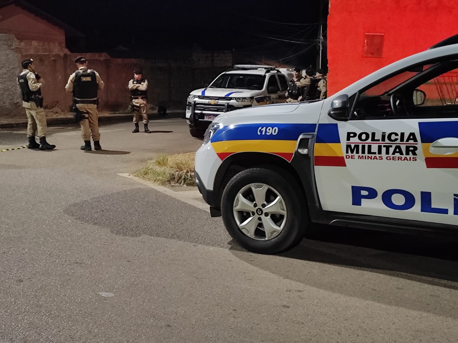 Homem é morto com quatro tiros na cabeça, ombro e costas em Patos de Minas