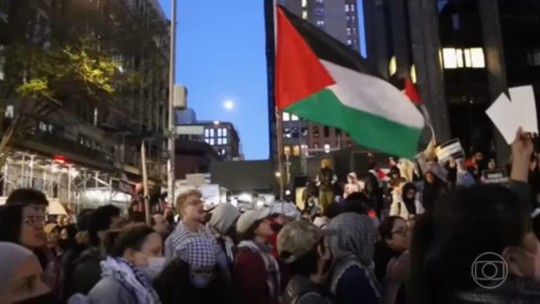 Universitários dos Estados Unidos protestam em defesa dos palestinos e contra a violência em Gaza - Programa: Jornal Nacional 