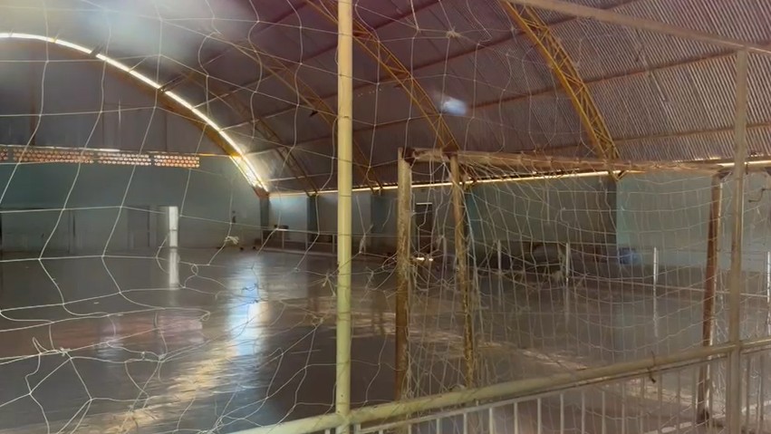 Menino de 7 anos morre atingido por trave de gol em escola do Paraná