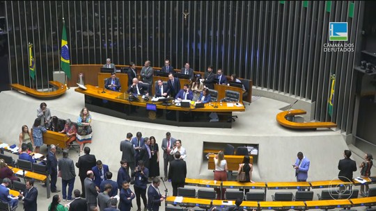 Voto para candidato fortalece o partido, que recebe mais recursos públicos; entenda