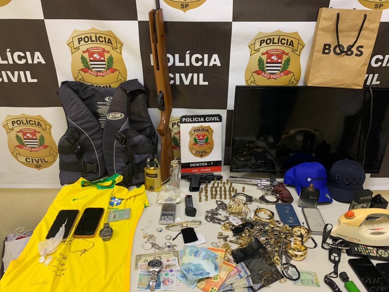 Polícia prende suspeitos de furtar casas às margens de represa em Paranapanema