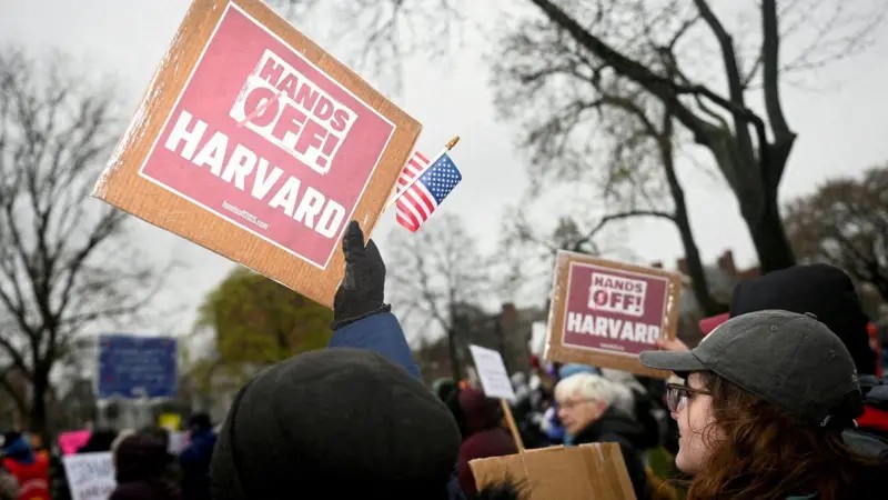 O clima de apreensão dos alunos brasileiros de Harvard: 'Vou conseguir entrar nos EUA?'