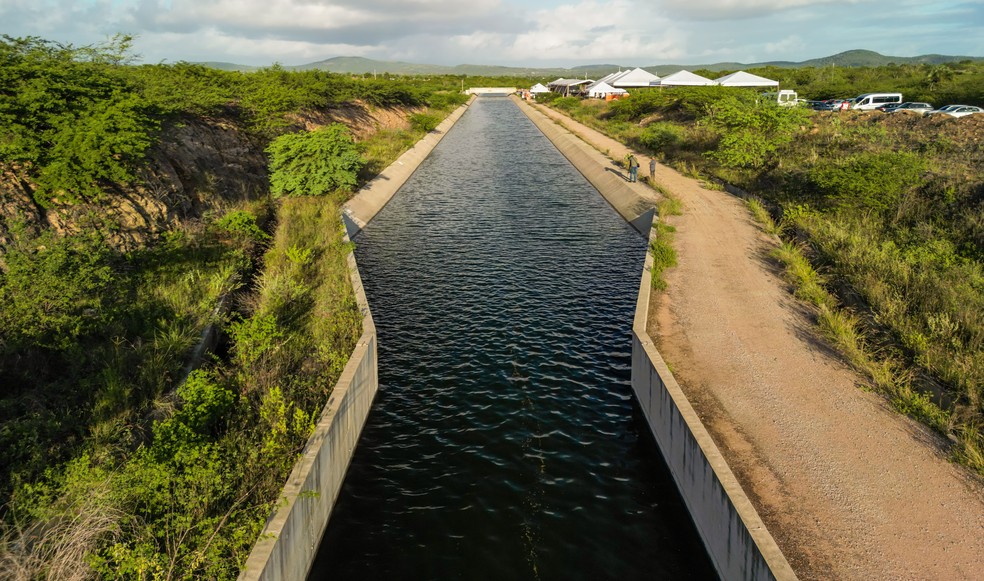 Canal do Sertão leva água para agricultores e criadores de animais em Alagoas — Foto: Thiago Sampaio / Agência Alagoas