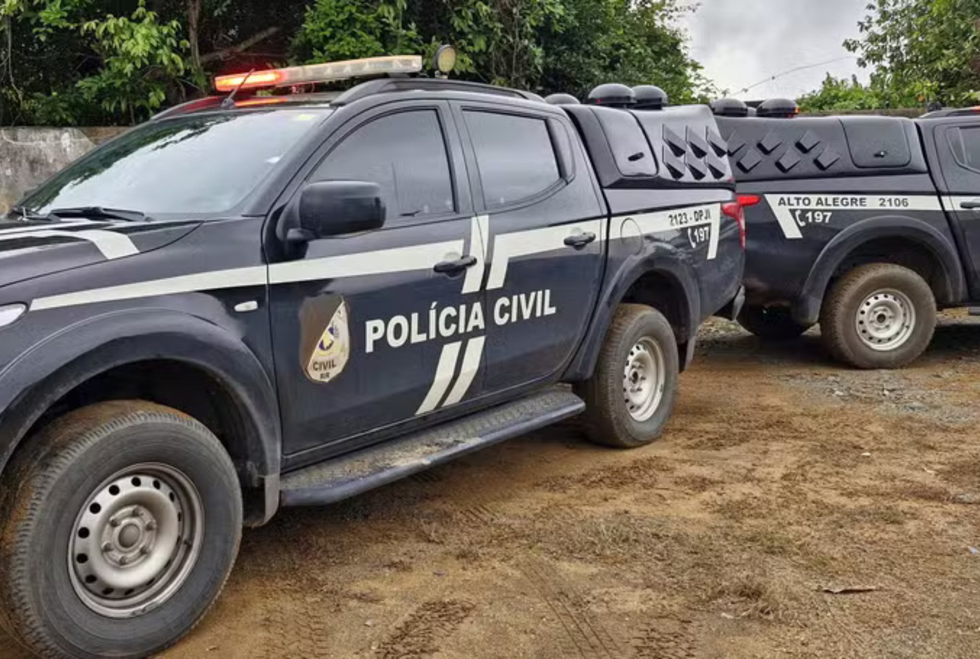 Piloto agrícola é preso por tentar incendiar casa e ameaçar matar esposa em Alto Alegre