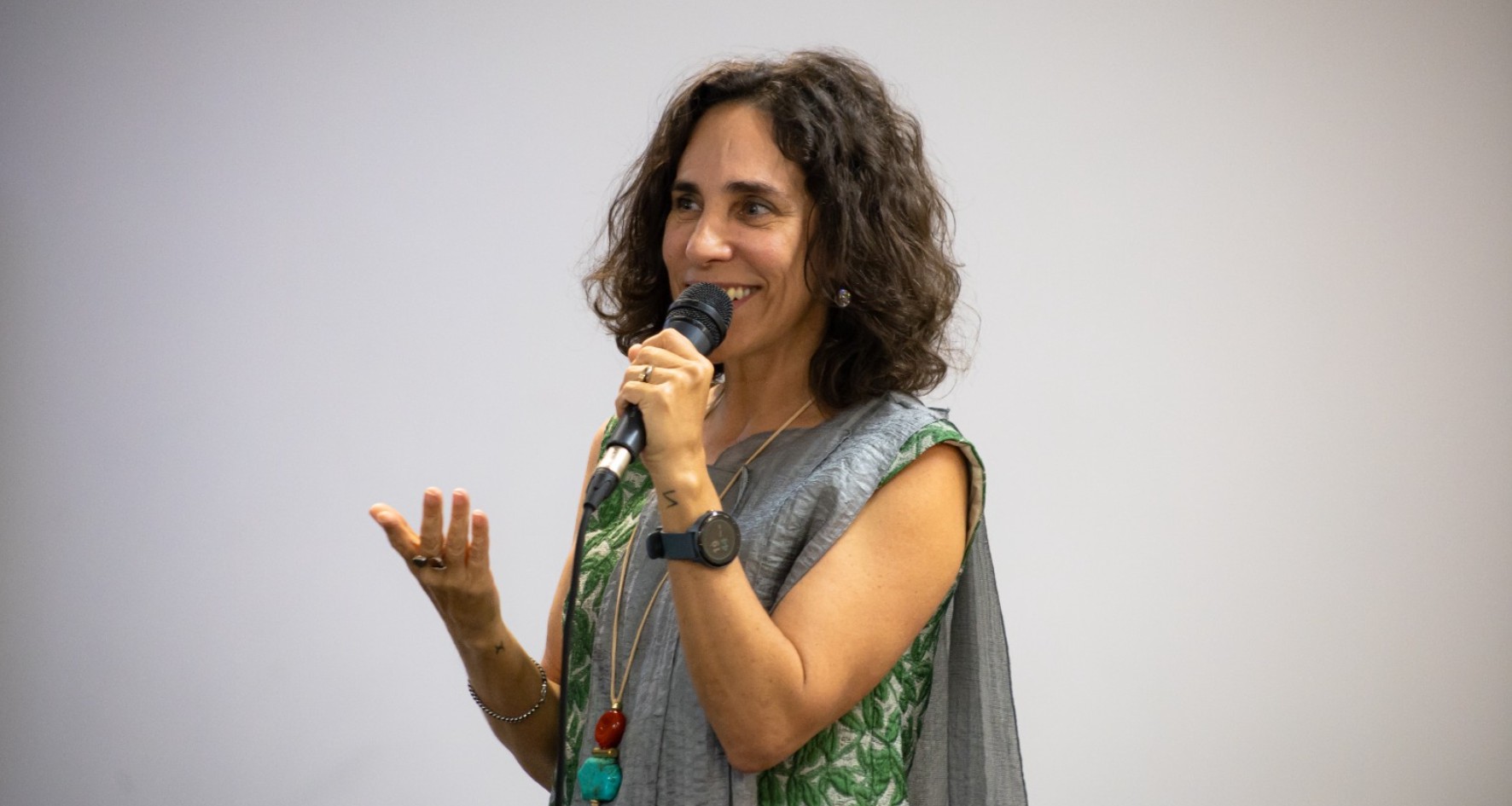Conheça os palestrantes que vão agitar o TEDx Maringá 2025: de neurociência à cultura muçulmana