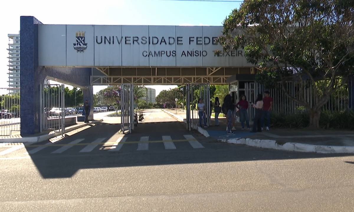 UFBA abre concurso com 139 vagas e salários de até R$ 5,2 mil; veja como se inscrever