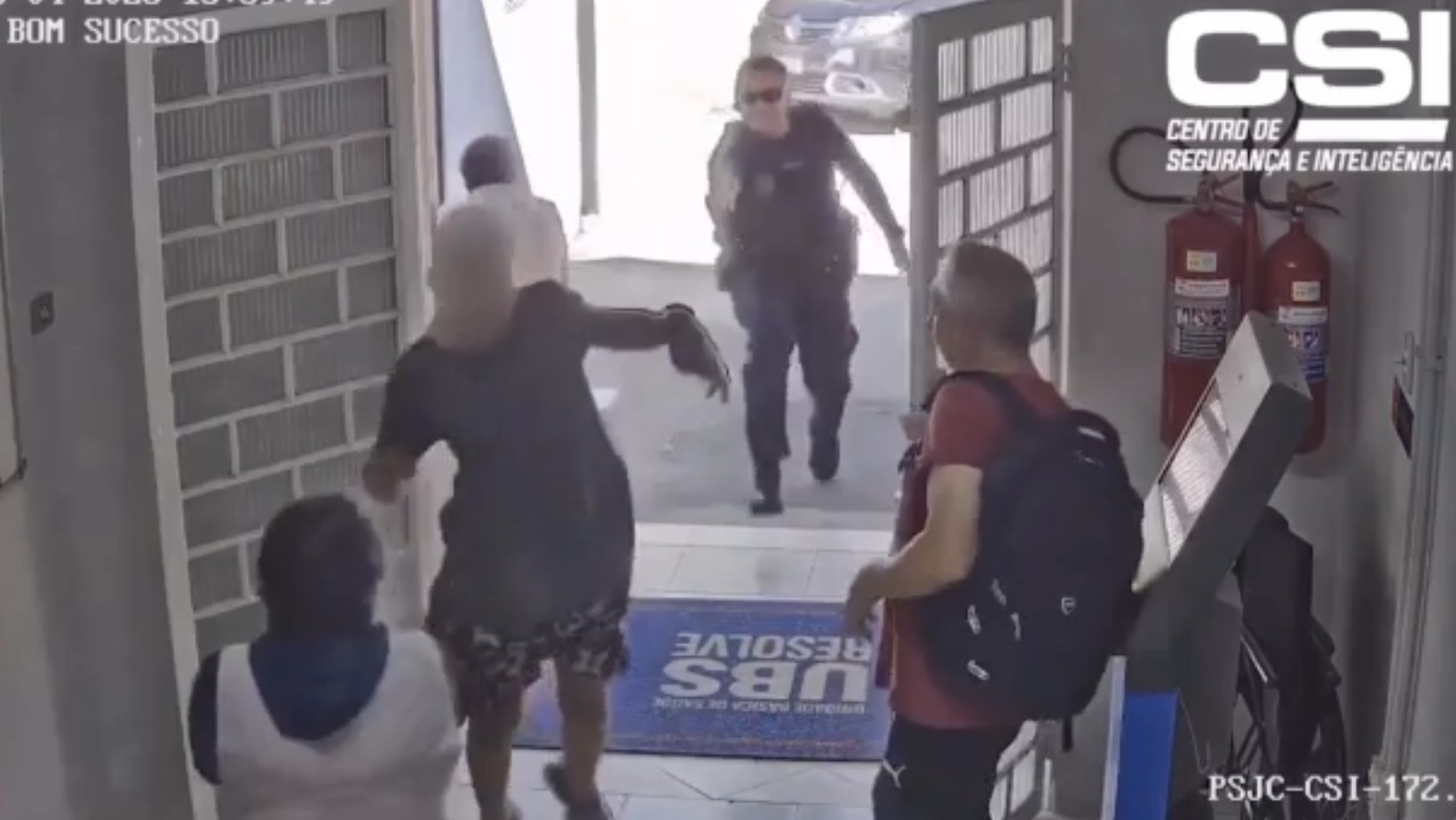 Dois homens são detidos com arma após perseguição da GCM em São José dos Campos, SP