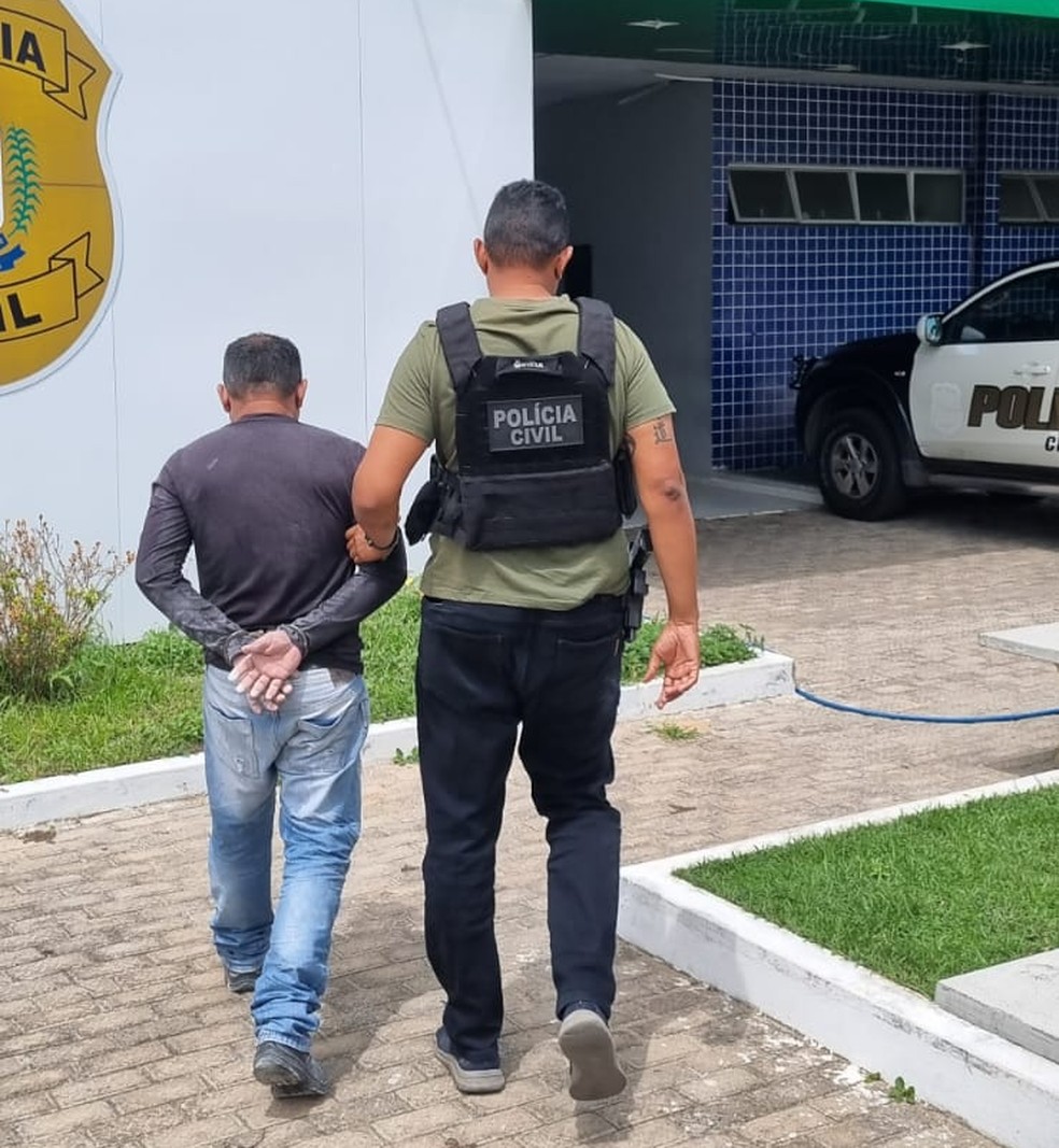 O homem foi preso enquanto estava trabalhando. — Foto: Divulgação