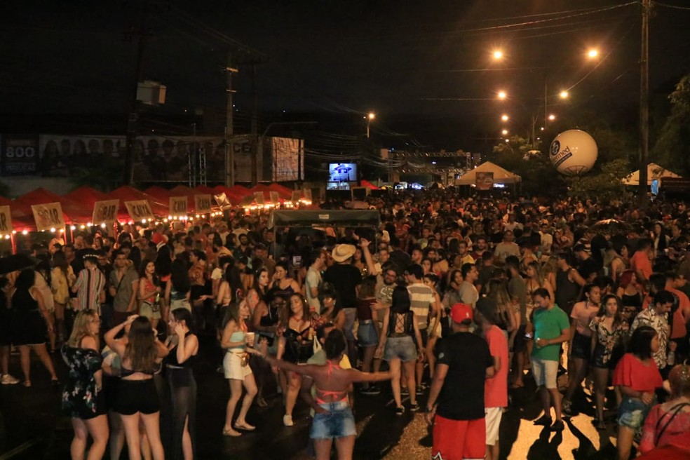 Prefeitura de BH publica decreto e protocolos para reabertura de clubes e  divulga regras para música ao vivo em bares, Minas Gerais