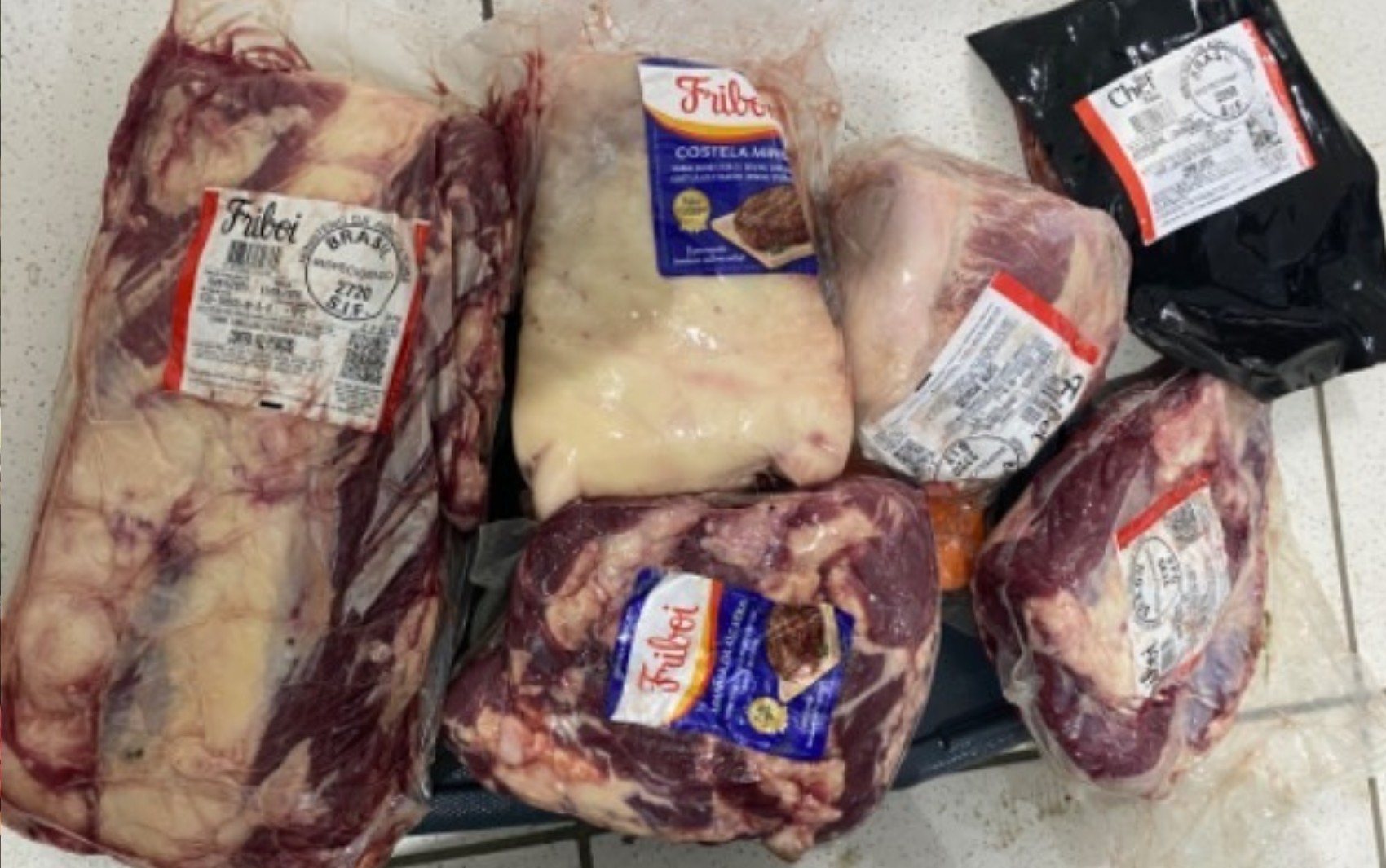 Motorista é preso suspeito de desviar peças de carne de transportadora no interior da BA