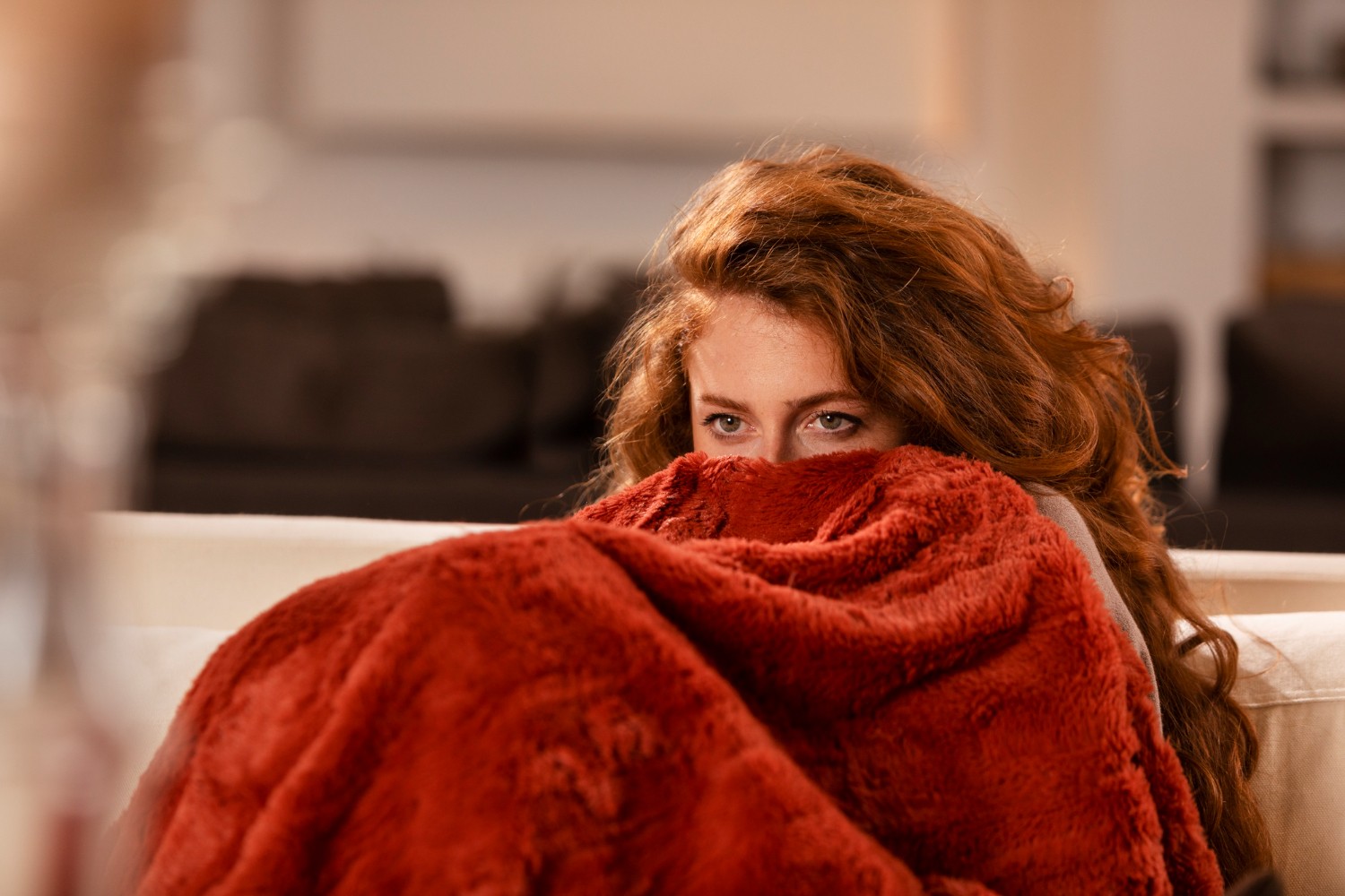 Qual esquenta mais: cobertor ou edredom? Descubra e aprenda a arrumar sua cama para noites quentinhas