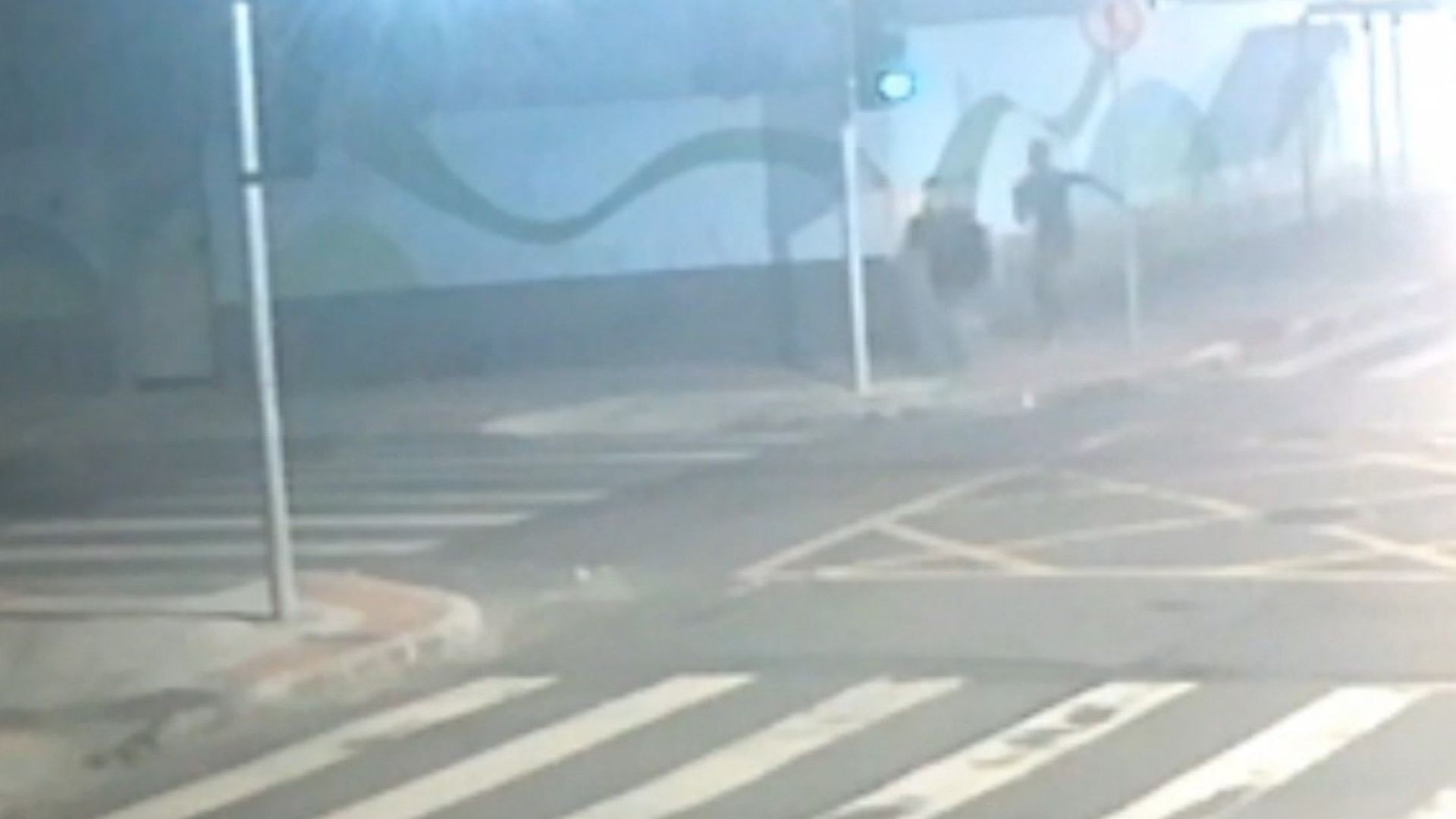VÍDEO: mecânico é perseguido e esfaqueado após assalto a ônibus na Serra, ES