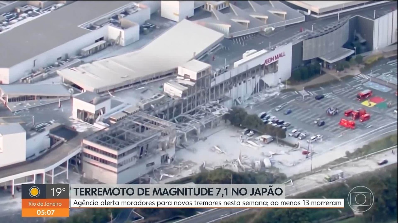 Terremoto no Japão: funcionários e clientes que fugiram de shoppping relatam 'cenário de pânico'