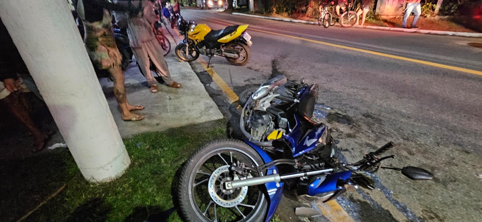 VÍDEO: Acidente entre motos deixa três pessoas feridas em Penedo