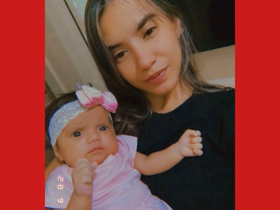 Ana Clara dos Santos percebeu uma alteração nos olhos da filha, Isadora Sophia, quando a bebê tinha cinco meses de vida — Foto: Arquivo pessoal
