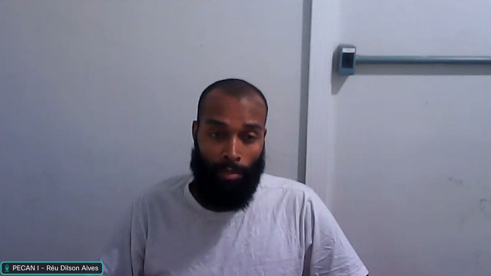 Nego Di durante depoimento à Justiça, ainda preso, em outubro de 2024 — Foto: Reprodução