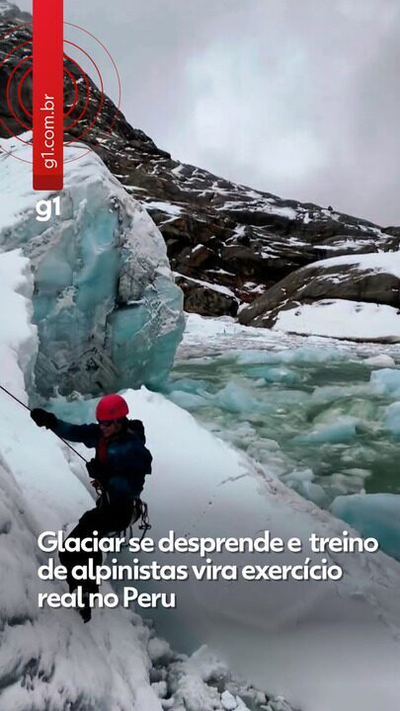 VÍDEO: Glaciar se desprende e transforma treinamento de resgate em exercício real para alpinistas no Peru