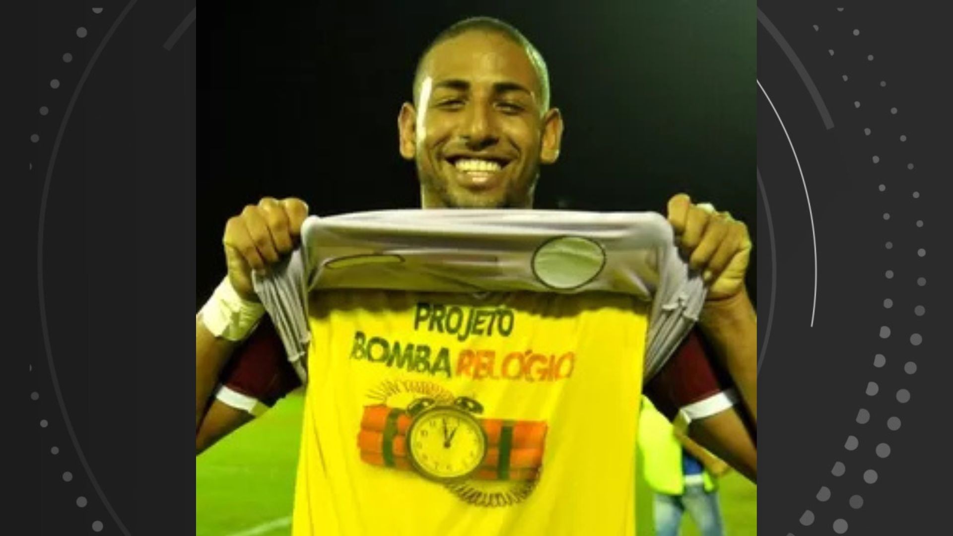 Ex-jogador de futebol da Desportiva é executado a tiros no portão de casa, em Cariacica