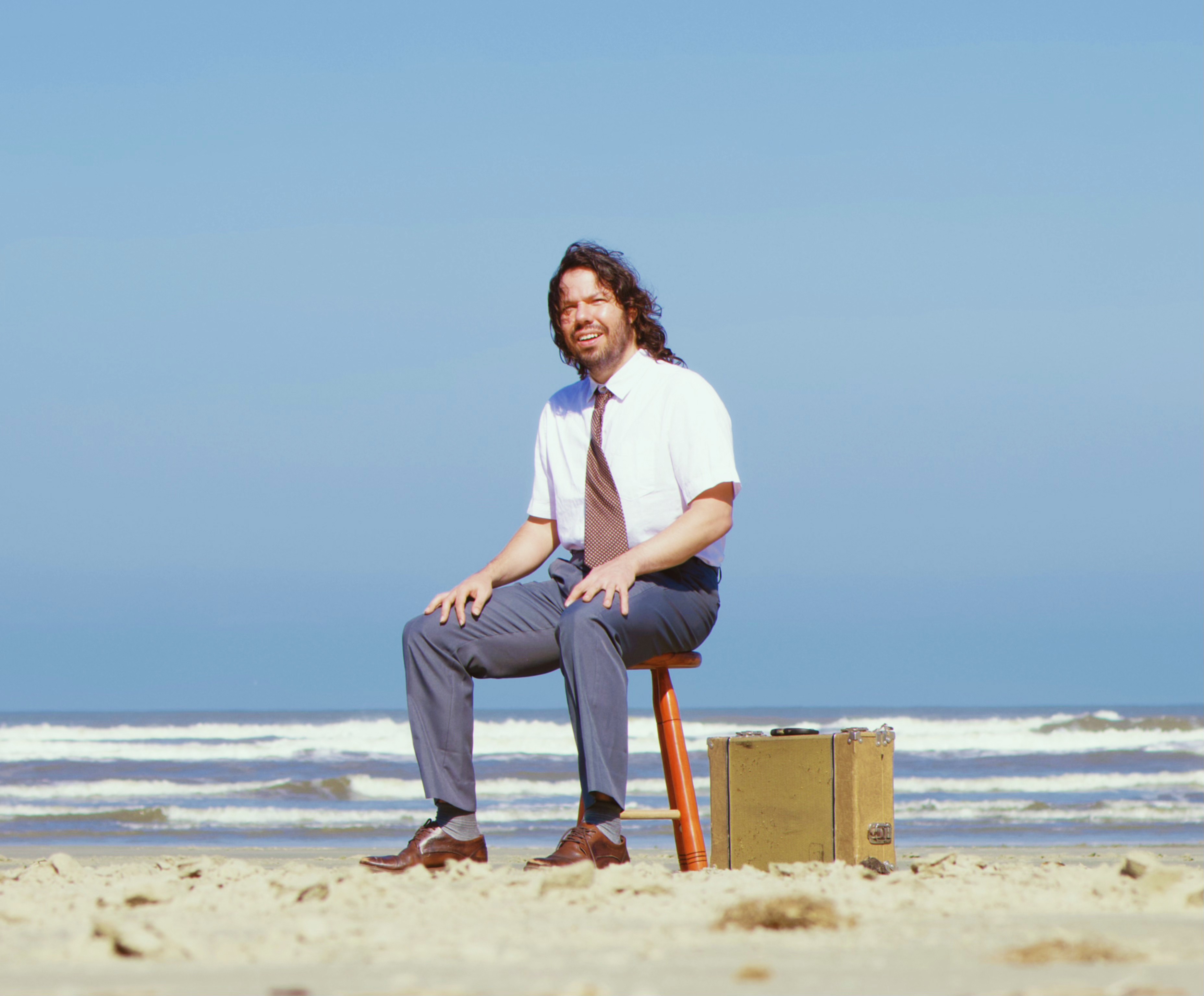 Voz da banda Maglore, Teago Oliveira divide ‘Vida de casal’ com Silvia Machete no álbum solo ‘Canções do velho mundo’