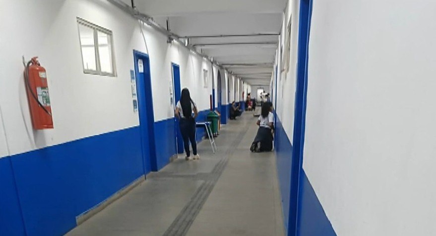 Tiroteio na Avenida Brasil impede aplicação do Enem em escola da Zona Norte do Rio