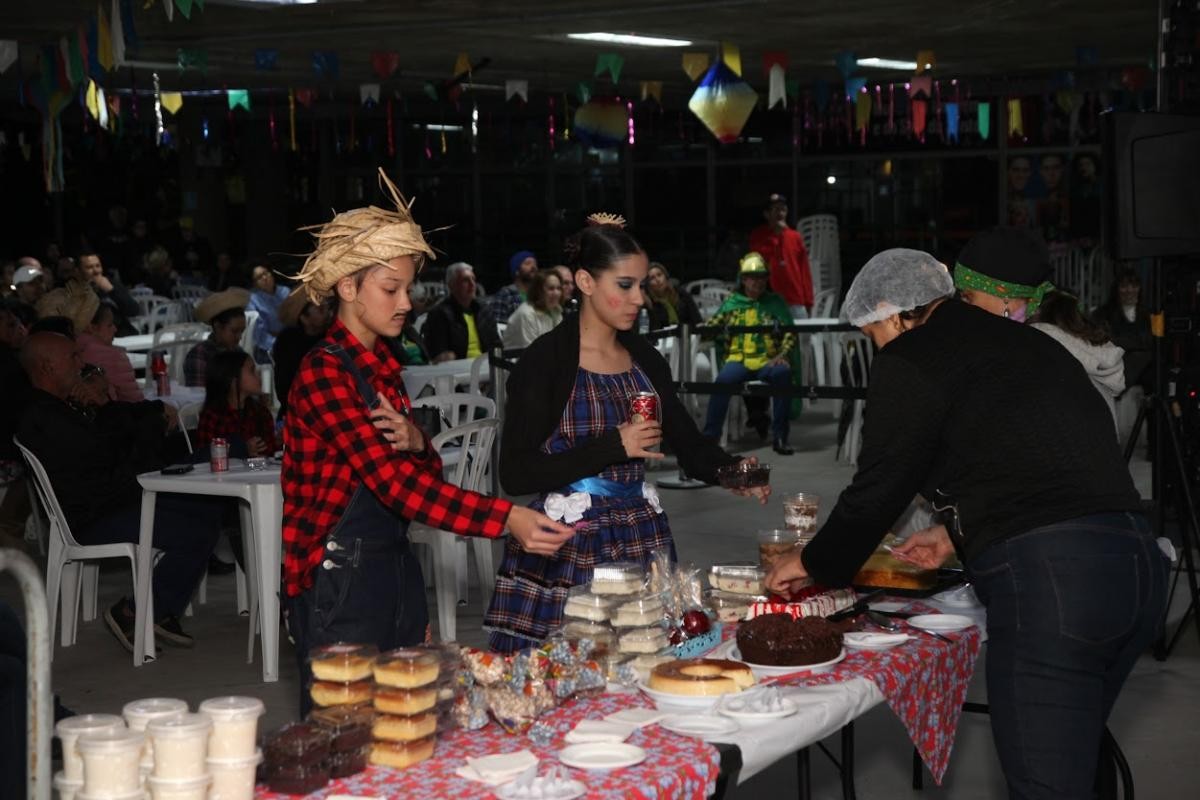 Arraiás, quadrilhas e comidas típicas: veja a programação das festas juninas em Santos 