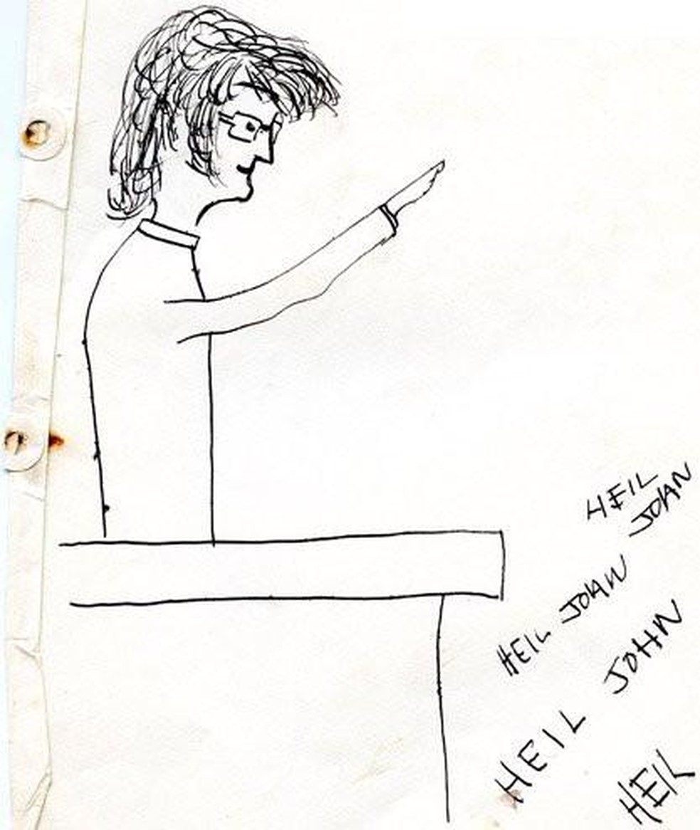 Esboço de desenho atribuído a John Lennon em que o então estudante de arte fez um autorretrato como se fosse um líder nazista — Foto: Reprodução/Moments in Time