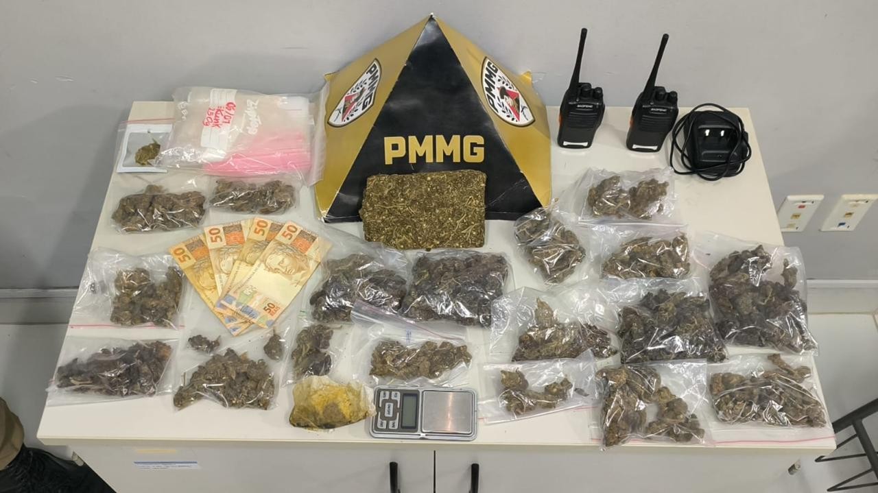 Droga encontrada em carro leva PM a casa onde havia maconha em Governador Valadares