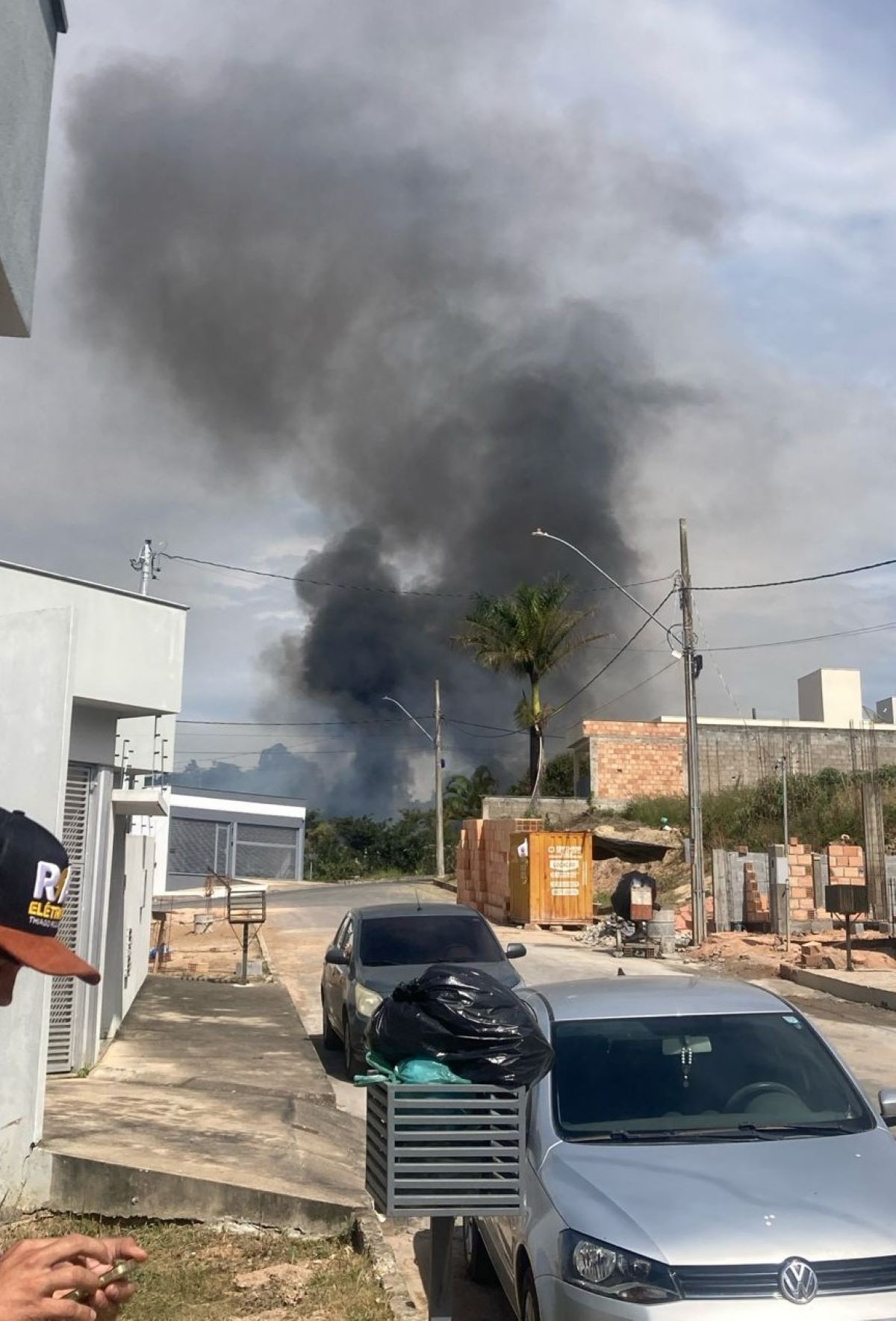 Fábrica de chumbo pega fogo em Santo Antônio do Monte
